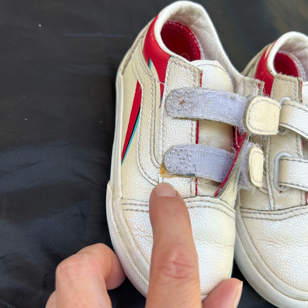 Vans Kids Sneakers in Cream and Red - Picture 6 of 9